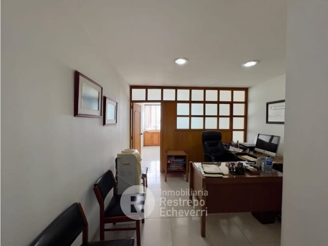 Oficina en venta en El Centro, Manizales, 30 m² · foto 4 de 7