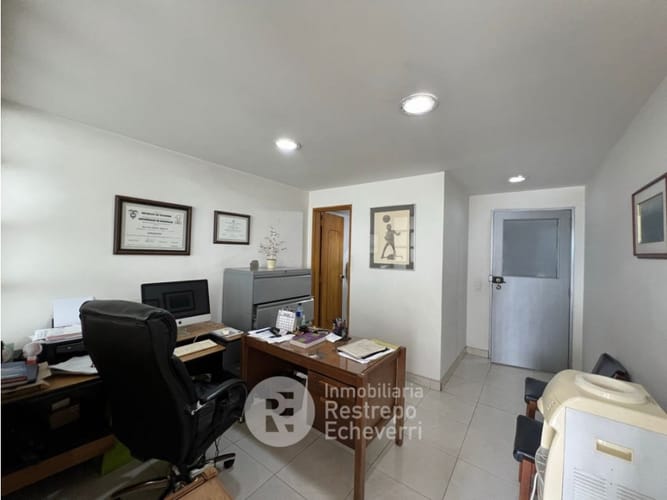 Oficina en venta en El Centro, Manizales, 30 m² · foto 6 de 7