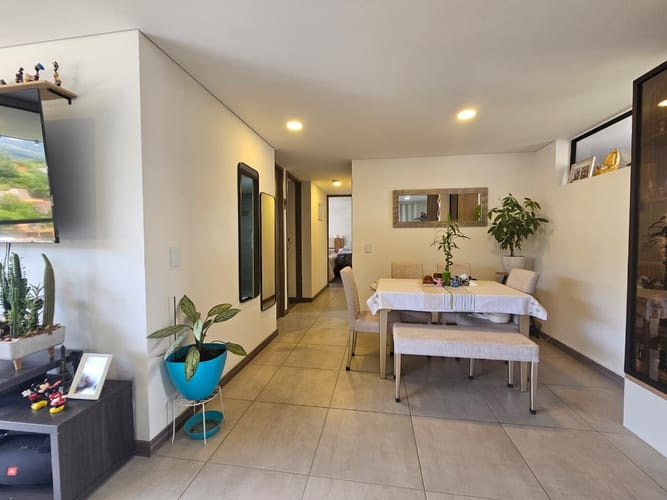 Apartamento de 3 alcobas en venta en El Chingui, Envigado, 84 m² · foto 6 de 15