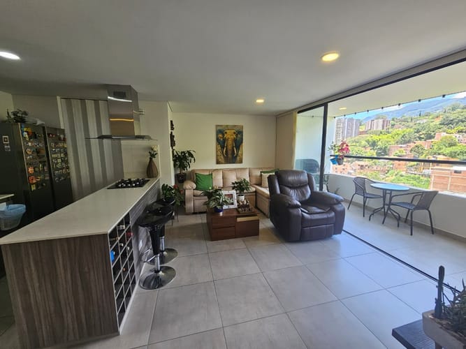 Apartamento de 3 alcobas en venta en El Chingui, Envigado, 84 m² · foto 5 de 15