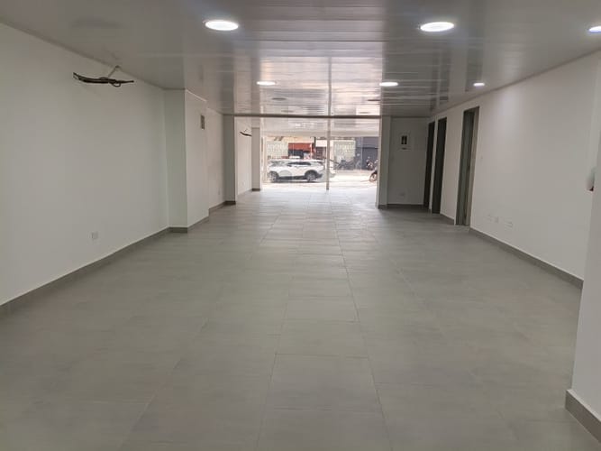 Local en arriendo en Santa Monica, Cali, 155 m² · foto 3 de 18
