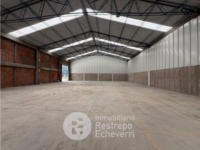 Bodega en arriendo en Malteria, Manizales, 984 m² · foto 5 de 5