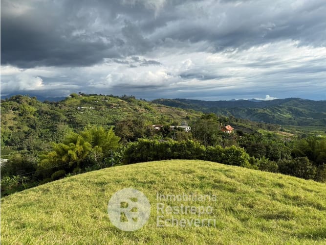 Lote en venta en La Cabaña, Manizales, 3500 m² · foto 2 de 3