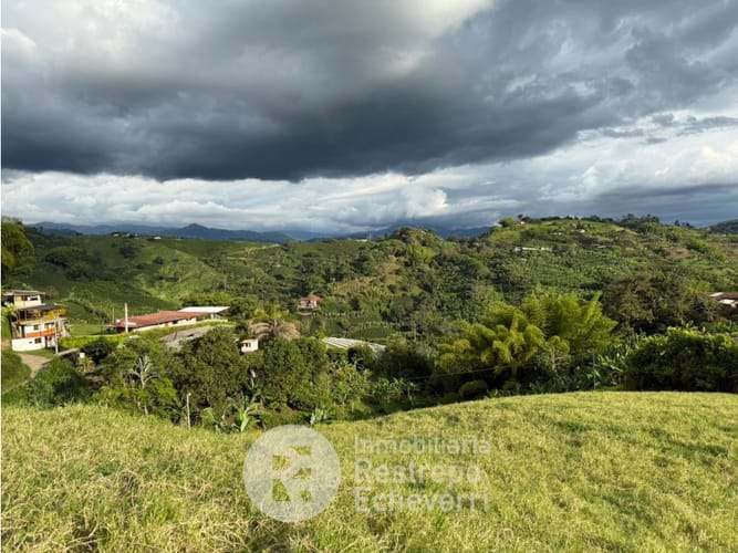 Lote en venta en La Cabaña, Manizales, 3500 m² · foto 3 de 3