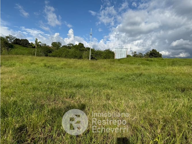 Lote en venta en La Cabaña, Manizales, 5586 m² · foto 2 de 3