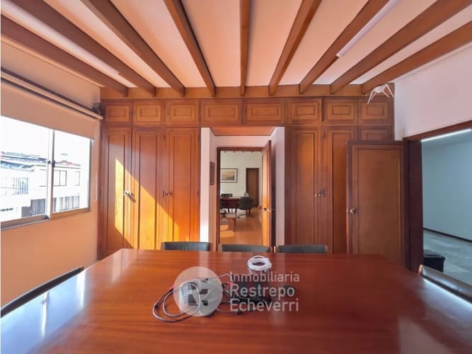Casa en arriendo en La Arboleda, Manizales, 701 m² · foto 3 de 20