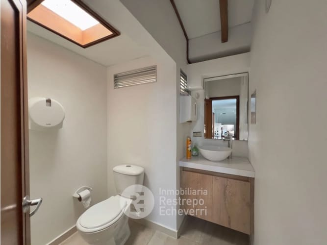 Casa en arriendo en La Arboleda, Manizales, 701 m² · foto 6 de 20