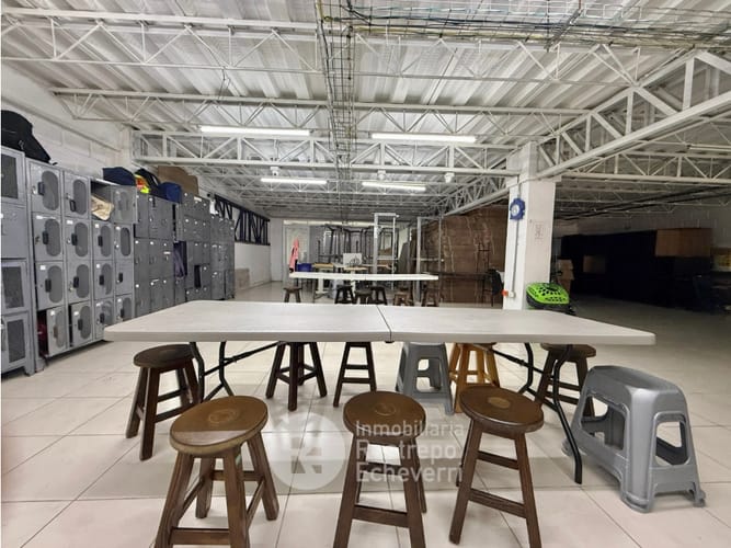 Bodega en arriendo en El Campin, Manizales, 1000 m² · foto 3 de 12