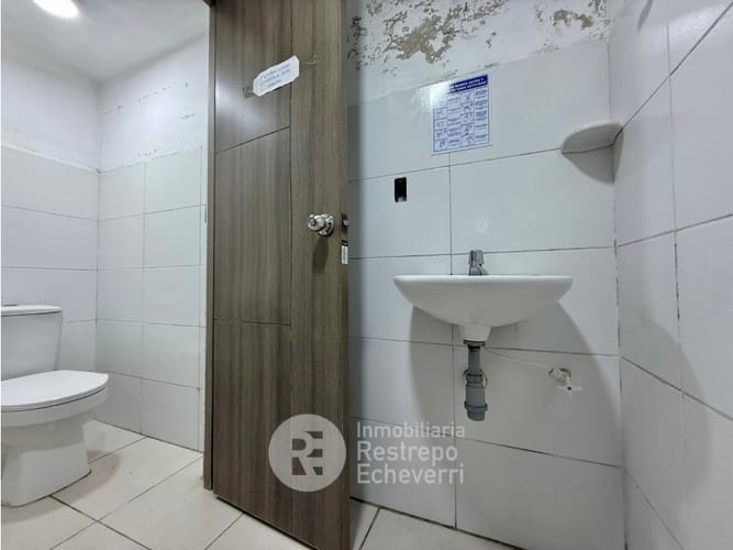Bodega en arriendo en El Campin, Manizales, 1000 m² · foto 10 de 12