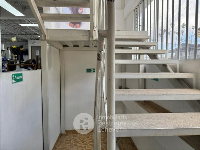 Bodega en arriendo en El Campin, Manizales, 1000 m² · foto 12 de 12
