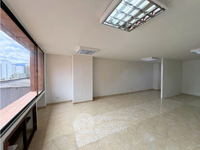 Oficina en arriendo en El Centro, Manizales, 60 m² · foto 2 de 4