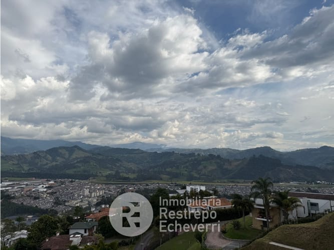 Lote en venta en Alhambra, Manizales, 2679 m² · foto 3 de 6
