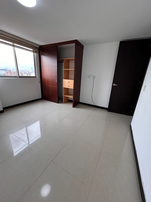 Apartamento de 4 alcobas en arriendo en San Joaquin, Medellín, 88 m² · foto 13 de 17