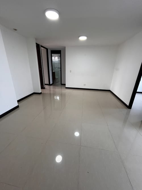 Apartamento de 4 alcobas en arriendo en San Joaquin, Medellín, 88 m² · foto 10 de 17
