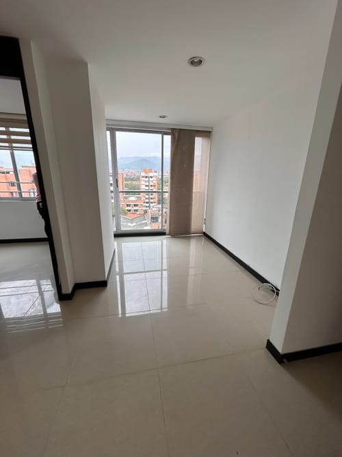 Apartamento de 4 alcobas en arriendo en San Joaquin, Medellín, 88 m² · foto 2 de 17