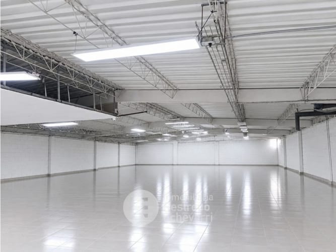Bodega en arriendo en Colombia, Manizales, 330 m² · foto 3 de 3