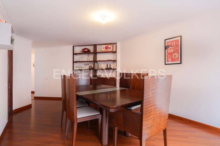 Apartamento de 3 alcobas en venta en Los Rosales, Bogotá, 168 m² · foto 5 de 13