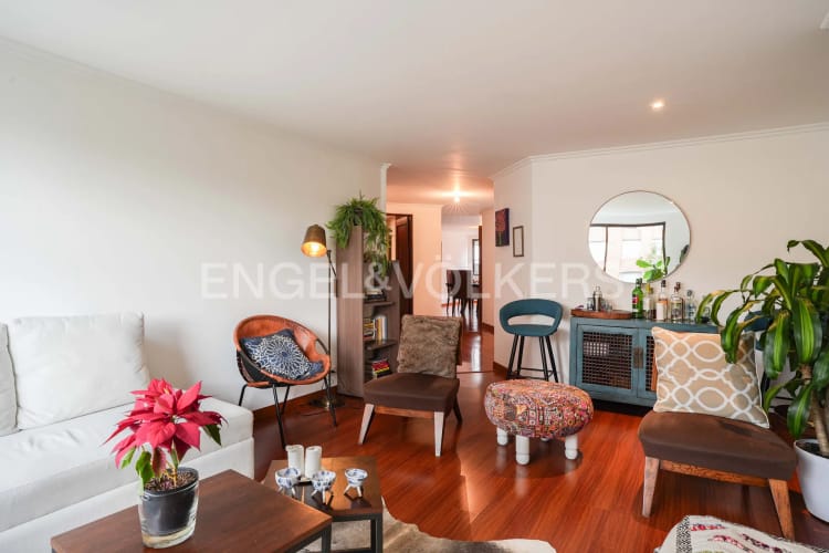 Apartamento de 3 alcobas en venta en Los Rosales, Bogotá, 168 m² · foto 3 de 13