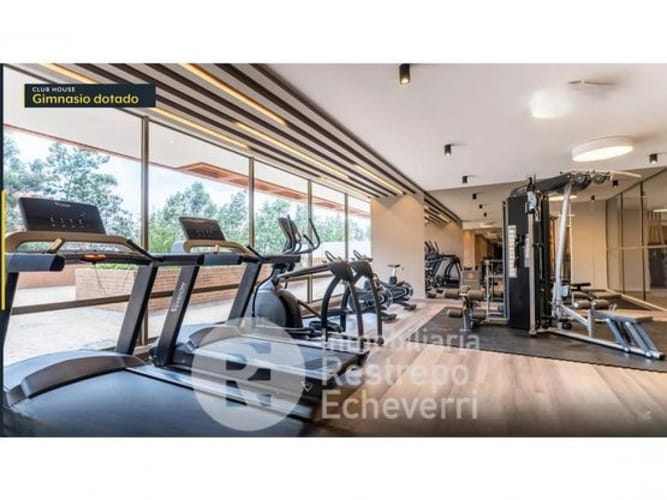 Apartamento de 3 alcobas en venta en Bella Suiza, Bogotá, 307 m² · foto 5 de 13