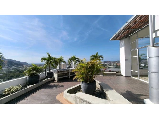 Apartamento de 3 alcobas en venta en Bavaria, Santa Marta, 75 m² · foto 3 de 24