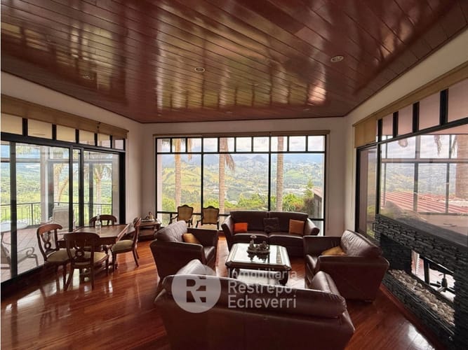 Casa de 7 alcobas en arriendo en Alhambra, Manizales, 600 m² · foto 2 de 24