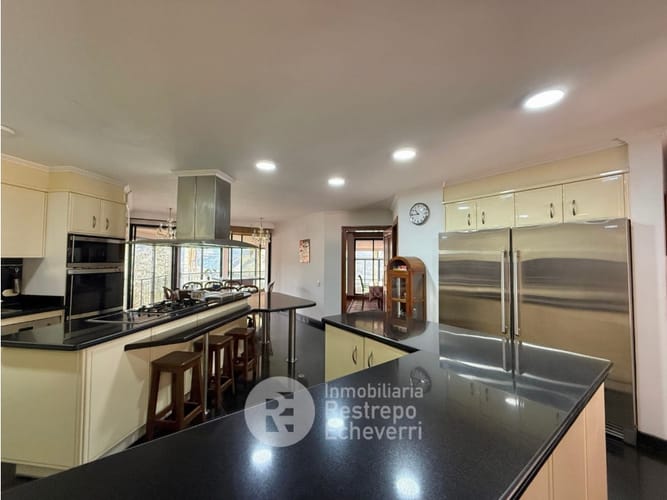 Casa de 7 alcobas en arriendo en Alhambra, Manizales, 600 m² · foto 8 de 24