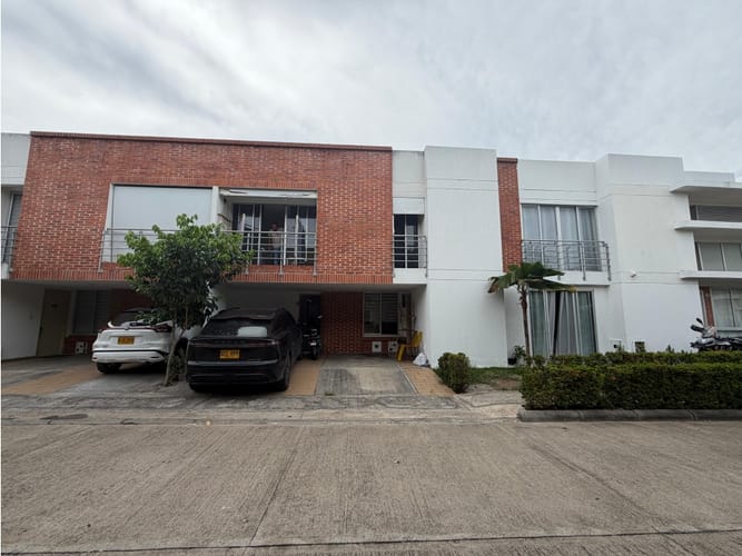 Casa de 3 alcobas en venta en Los Rosales, Neiva, 92 m² · foto 2 de 24