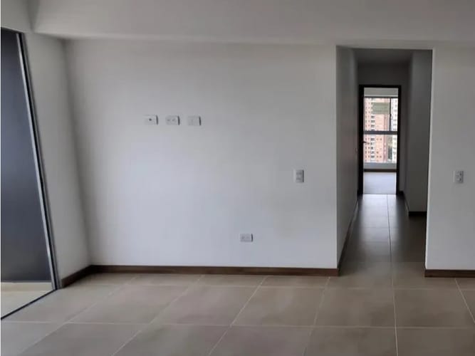 Apartamento de 3 alcobas en venta en Tres Esquinas, Sabaneta, 78 m² · foto 7 de 14