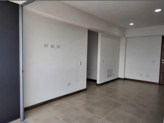 Apartamento de 3 alcobas en venta en Tres Esquinas, Sabaneta, 78 m² · foto 9 de 14