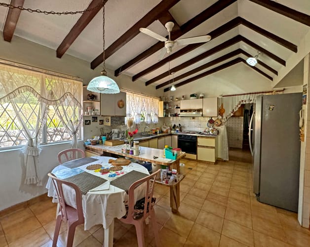 Casa de 4 alcobas en venta en Ciudad Jardin, Cali, 1581 m² · foto 13 de 24