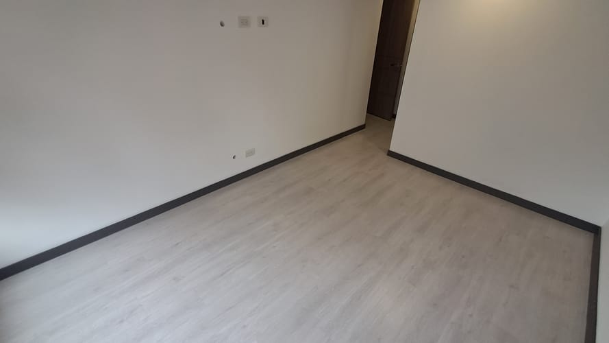 Apartamento de 2 alcobas en arriendo en Camino Verde, Envigado, 74 m² · foto 11 de 16