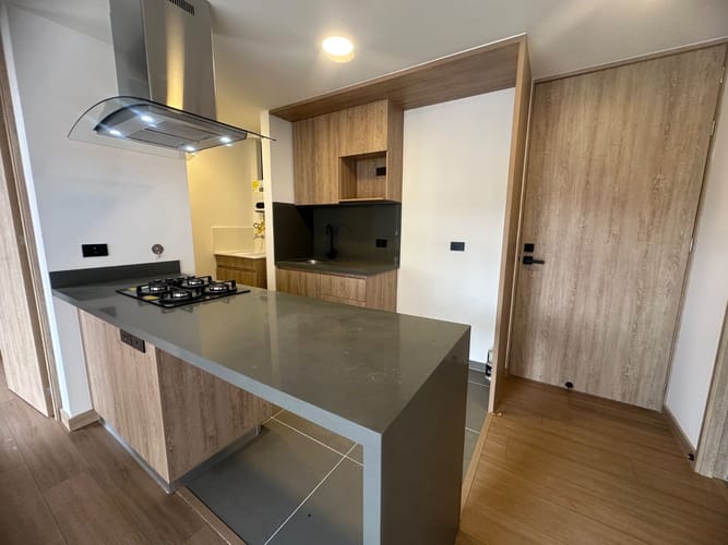 Apartamento de 2 alcobas en arriendo en Loma Del Escobero, Envigado, 70 m² · foto 2 de 16