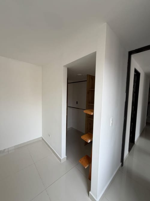 Apartamento de 3 alcobas en arriendo en Cimarronas, Rionegro, 50 m² · foto 2 de 10