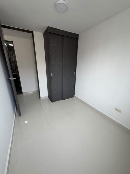 Apartamento de 3 alcobas en arriendo en Cimarronas, Rionegro, 50 m² · foto 7 de 10