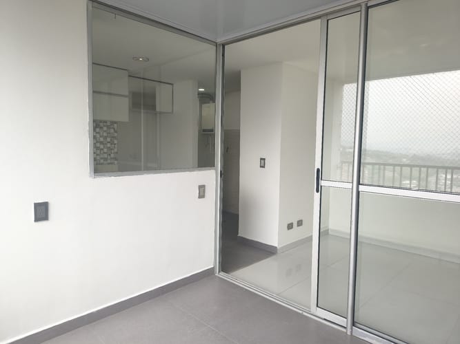 Apartamento de 3 alcobas en venta en Cabañitas, Bello, 100 m² · foto 8 de 24