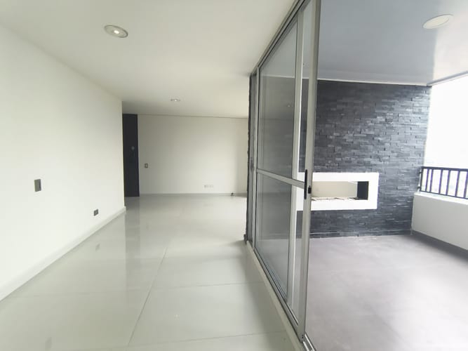 Apartamento de 3 alcobas en venta en Cabañitas, Bello, 100 m² · foto 13 de 24