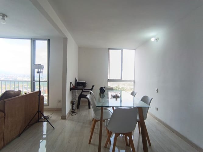 Apartamento de 2 alcobas en venta en El Jordan, Cali, 54 m² · foto 2 de 24