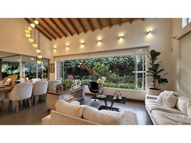 Casa de 3 alcobas en venta en Santa Elena, El Retiro, 176 m² · foto 2 de 18
