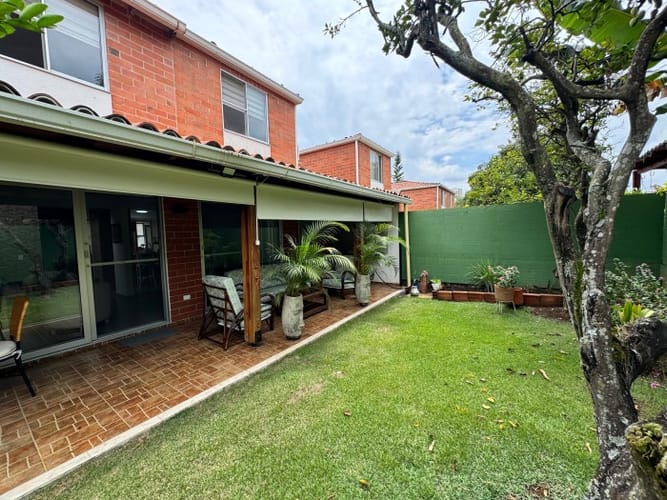 Casa de 4 alcobas en venta en Juan De Ampudia, Jamundí, 215 m² · foto 2 de 24