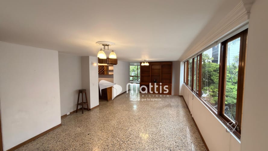 Apartamento de 3 alcobas en arriendo en Patio Bonito, Medellín, 135 m² · foto 2 de 20