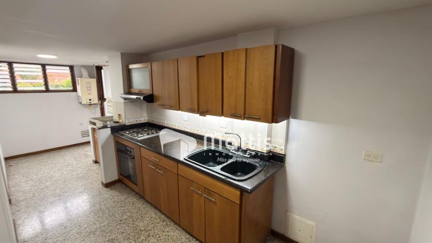 Apartamento de 3 alcobas en arriendo en Patio Bonito, Medellín, 135 m² · foto 4 de 20