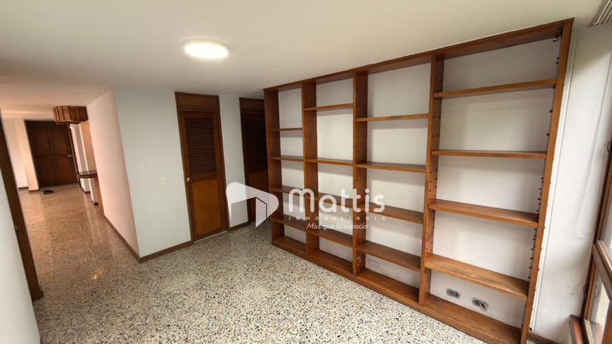 Apartamento de 3 alcobas en arriendo en Patio Bonito, Medellín, 135 m² · foto 10 de 20
