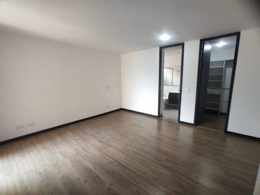 Apartaestudio en arriendo en Loma De Las Brujas, Envigado, 150 m² · foto 2 de 20
