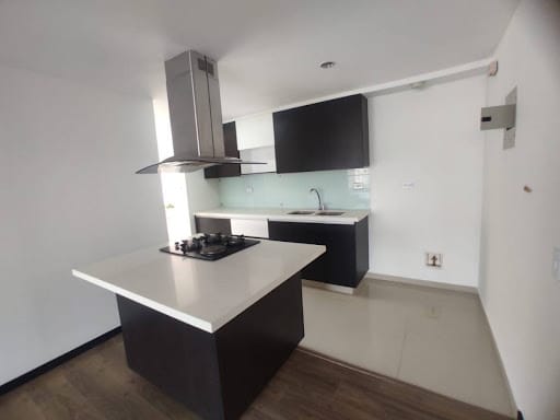 Apartaestudio en arriendo en Loma De Las Brujas, Envigado, 150 m² · foto 13 de 20