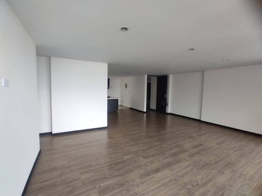 Apartaestudio en arriendo en Loma De Las Brujas, Envigado, 150 m² · foto 15 de 20