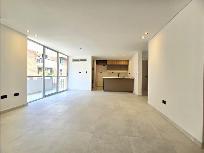 Apartamento de 2 alcobas en arriendo en Guayaquil, Medellín, 65 m² · foto 2 de 10