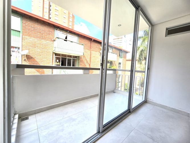 Apartamento de 2 alcobas en arriendo en Guayaquil, Medellín, 65 m² · foto 4 de 10