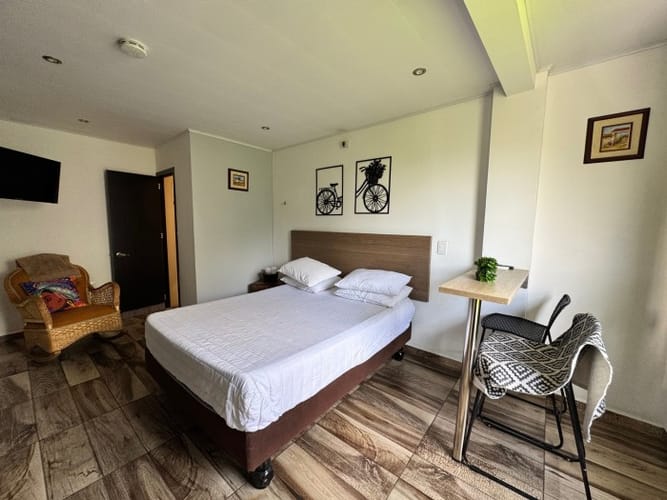 Edificio en venta en Senderos Del Lili, Cali, 560 m² · foto 2 de 18