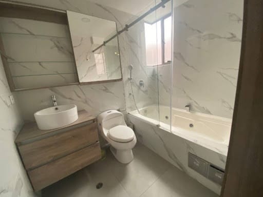 Apartamento de 3 alcobas en arriendo en Chico Norte, Bogotá, 90 m² · foto 10 de 12