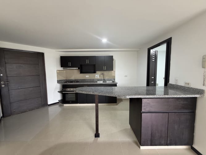 Apartamento de 3 alcobas en arriendo en Las Lomitas, Sabaneta, 110 m² · foto 3 de 21